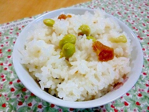 梅干しと枝豆の炊き込みごはん